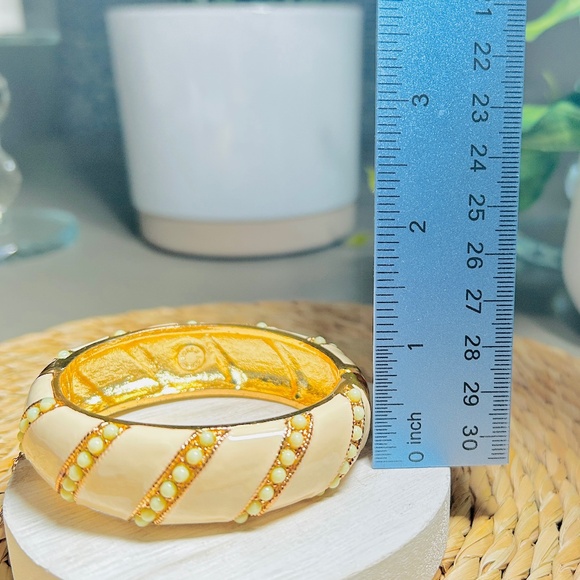 J. CREW Cream Enameled & Faux Pearl Spring Clamped Bangle Bracelet - Picture 8 of 10